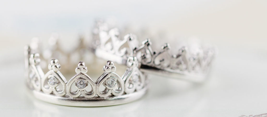 silver rings wedding crown hot dog marketing