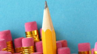 Sharpened-pencil-amid-other-pencil-erasers-B2G-Marketing-Matters-Gov-contractors-blog-hot-dog-marketing